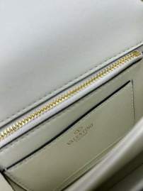 Picture of Valentino Handbags _SKUfw189468423fw